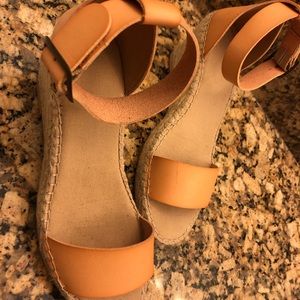 Gap wedge sandals